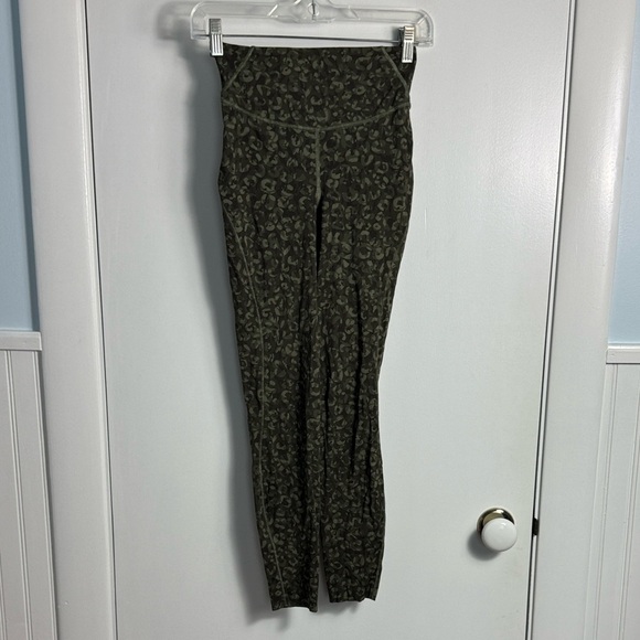 Lululemon Base Pace High-Rise Tight 25" Intertwined Camo Medium Olive Multi 2 - Picture 2 of 11